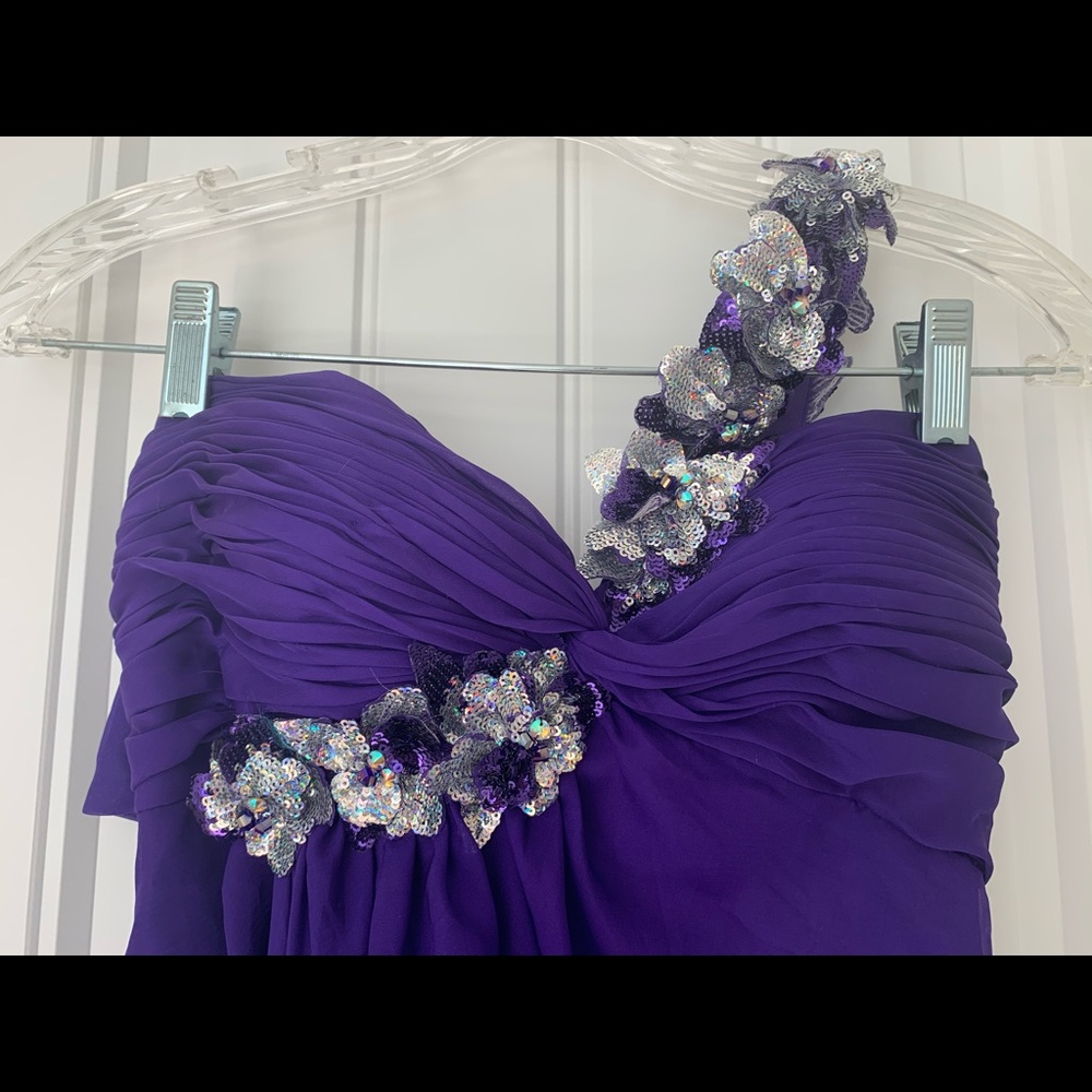 Formal gown/ prom dress - Picture 4 of 6